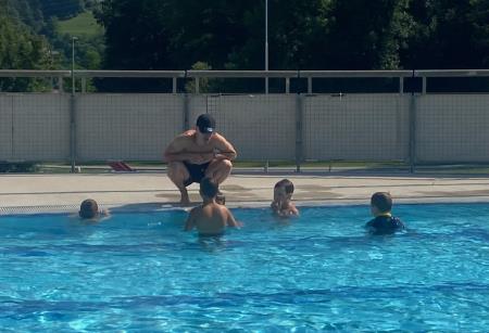 Razgibano, živahno, razigrano, počitniško, … (10)